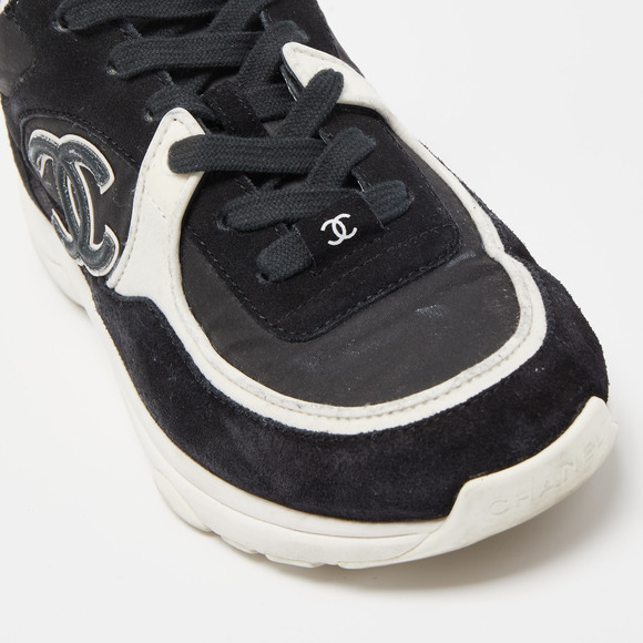 Chanel Black/White Suede and Canvas CC Low Top Sneakers Size 38 - Picture 6 of 8